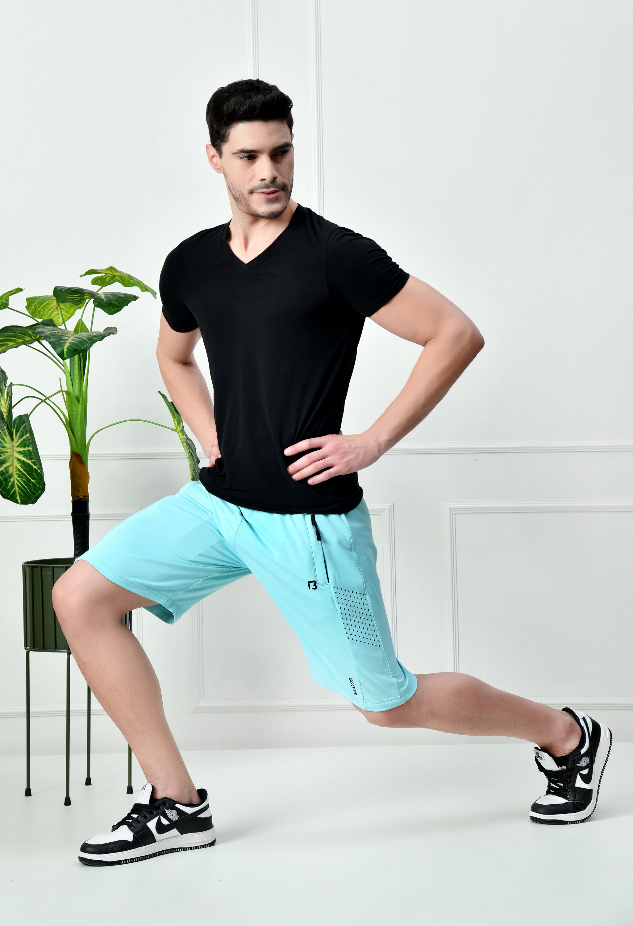 Bildos Stylish Shorts for Men With Zipper Pocket - Mint